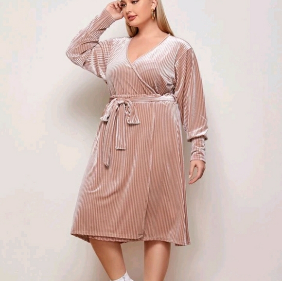 #7 Brand New Plus Velvet Wrap Dress - Picture 3 of 7